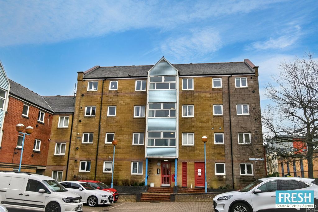 Property photo 1 of 36