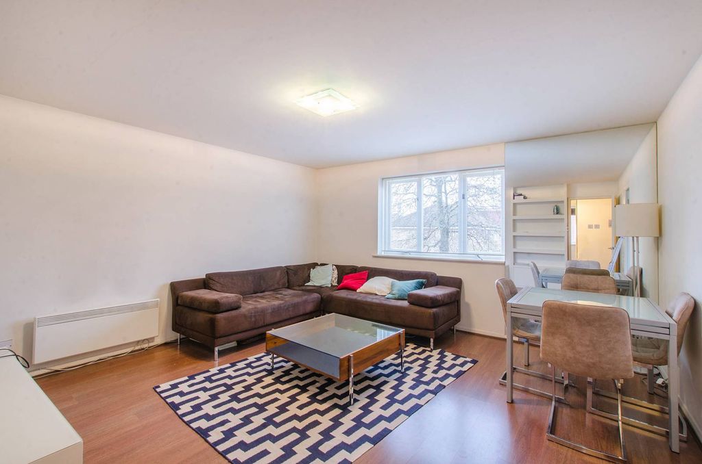 Property photo 1 of 5