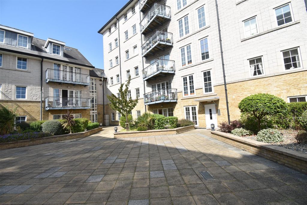 Additional image 14 of 2 bed flat for saleLower Burlington Road, Portishead. BS20