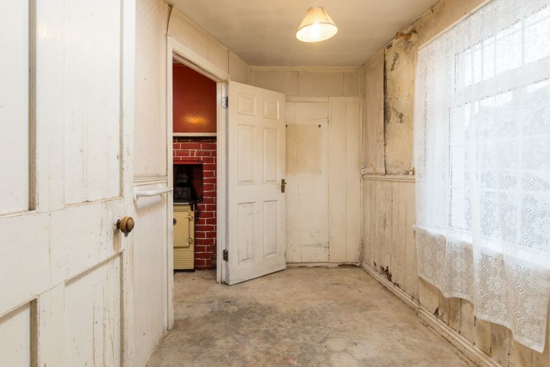 Property photo 3 of 33
