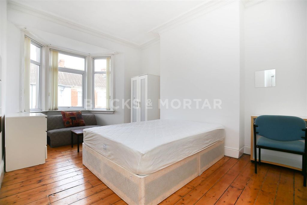 Property photo 3 of 8 3.Jpg