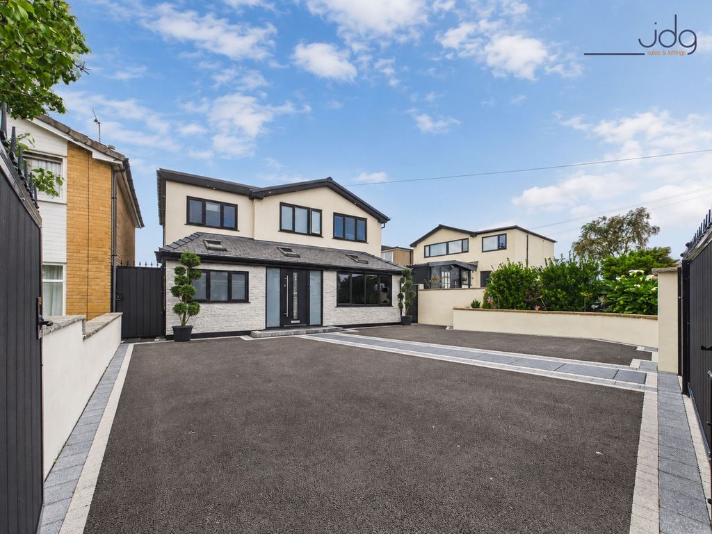 Property photo 1 of 28 Welcome To Sandown Road!