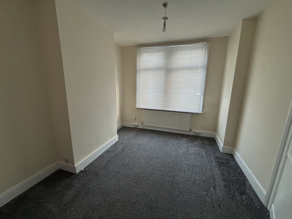 Property photo 2 of 9 Photo 1