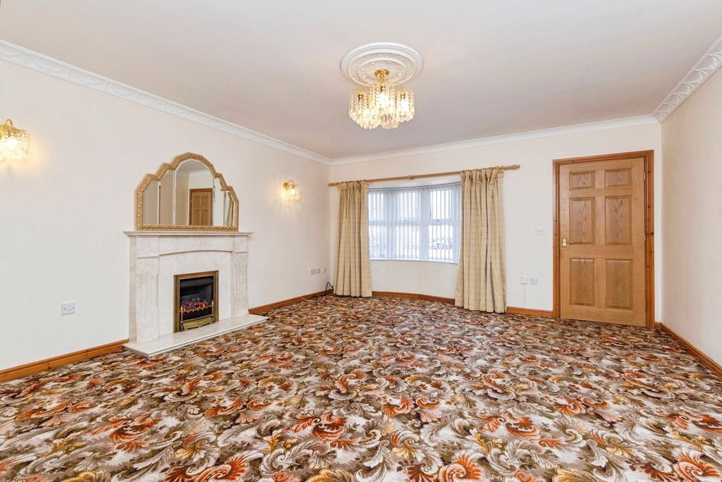 Property photo 2 of 12 Pbox-Img.Jpg