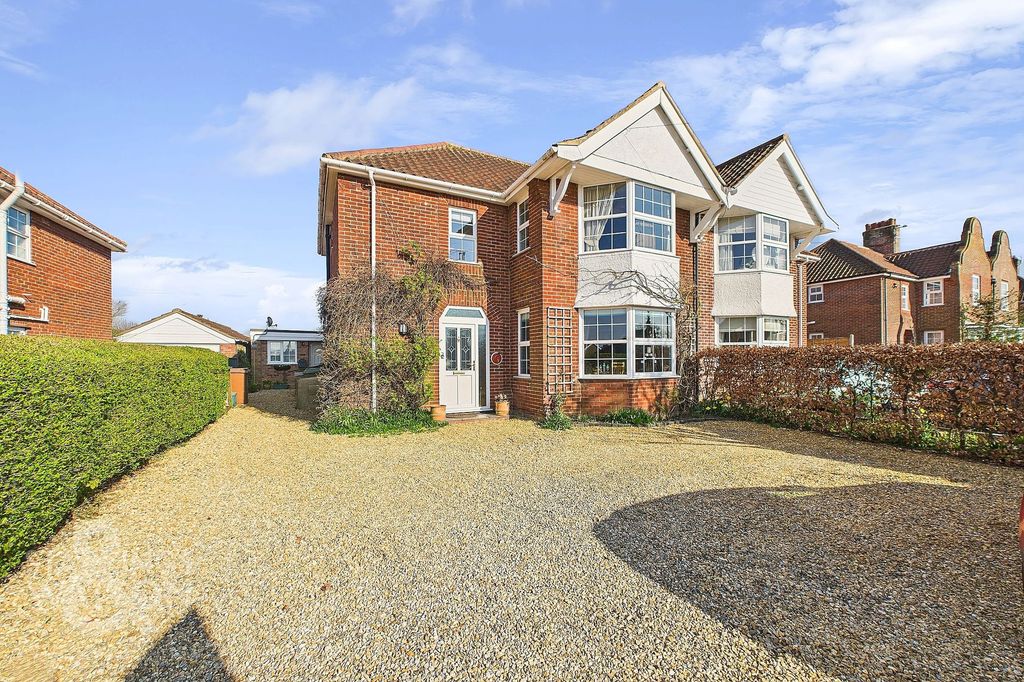 Property photo 1 of 29