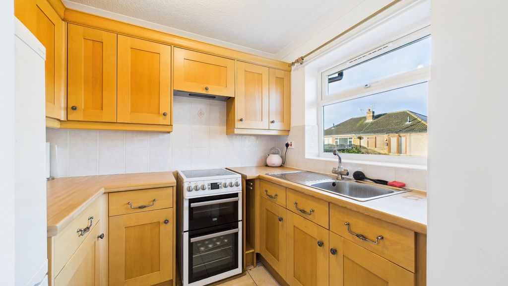 Property photo 3 of 8 Cam03669G0-Pr0042-Still004