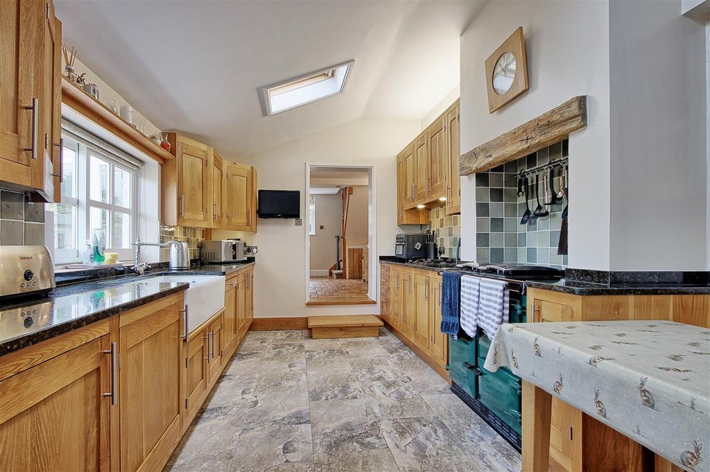 Property photo 2 of 34 Kitchen 3.Jpg