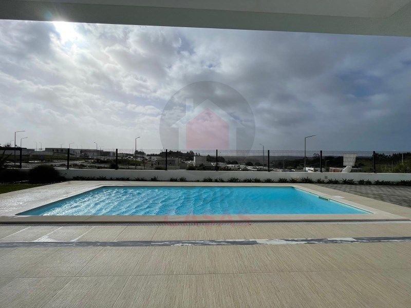 Property photo 3 of 32