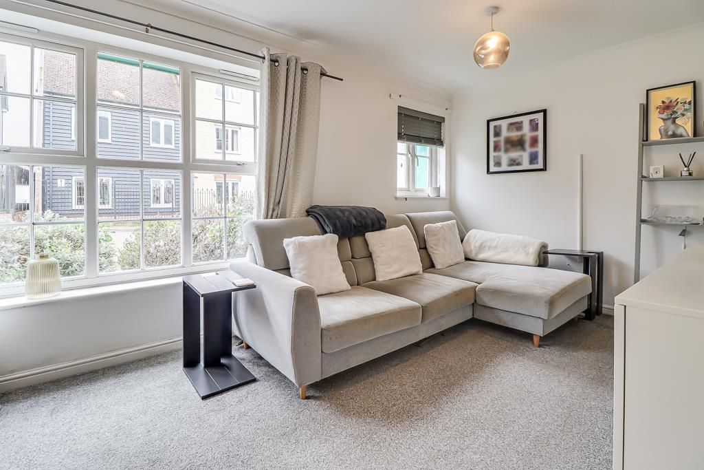 Property photo 3 of 17 Kitchen/Living Room