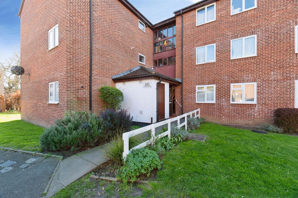 Property photo 1 of 7 Front