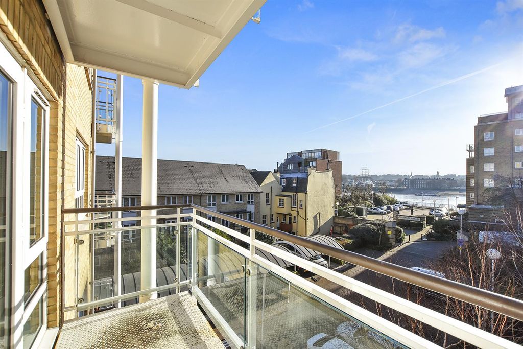 Property photo 2 of 8 73 Lockes Wharf - Balcony.Jpg