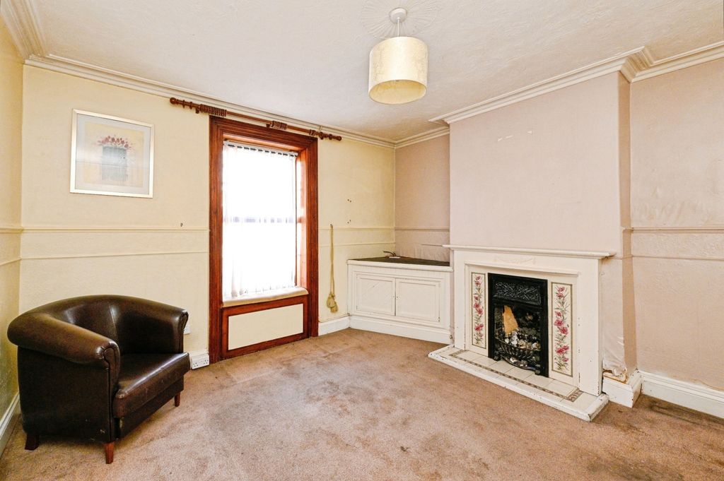 Property photo 2 of 17 Image 1