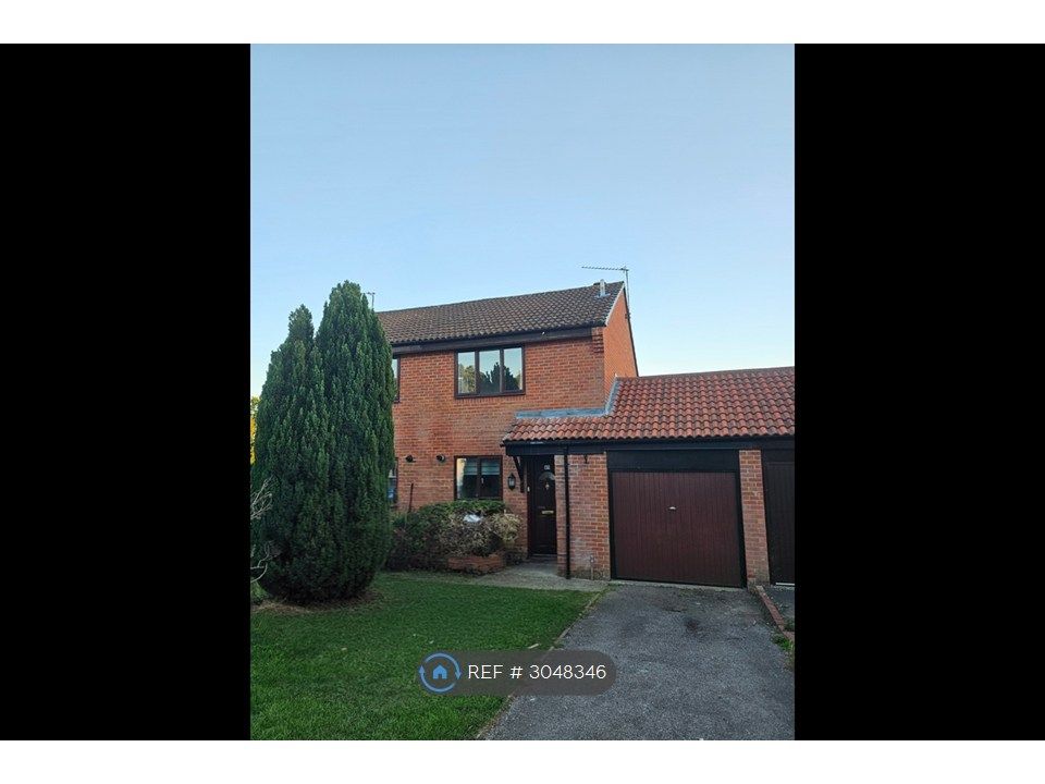 Property photo 1 of 17 Front