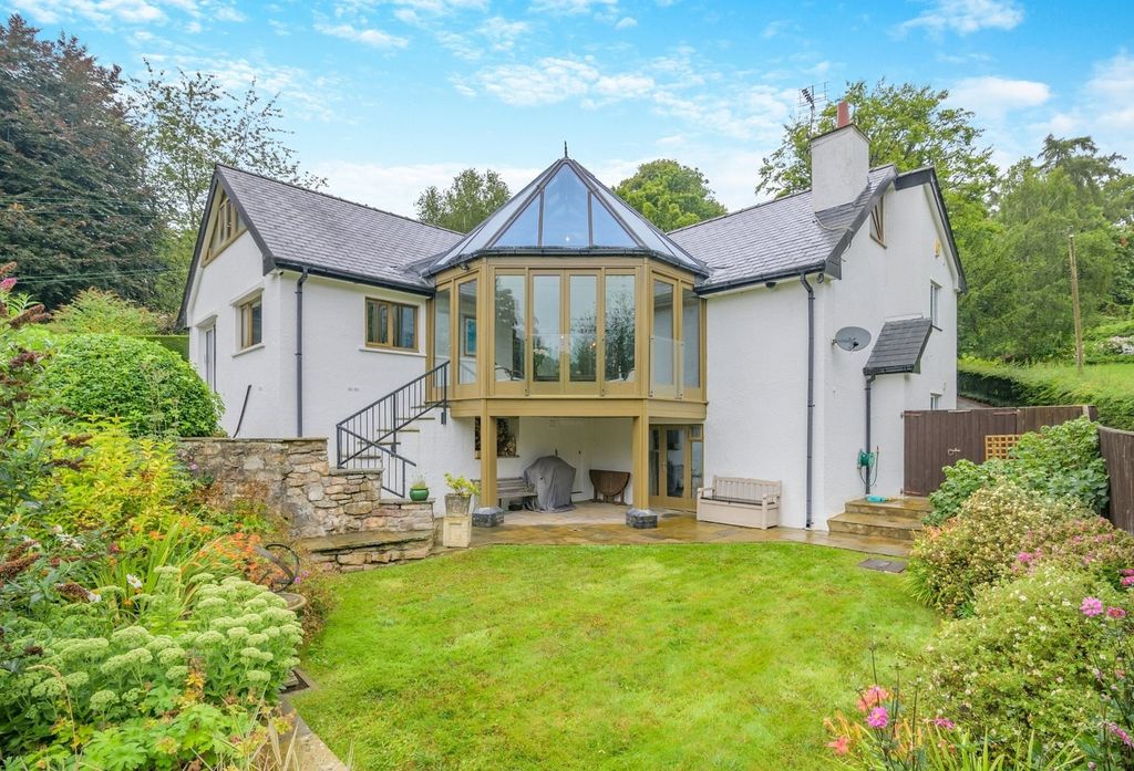 Property photo 1 of 43