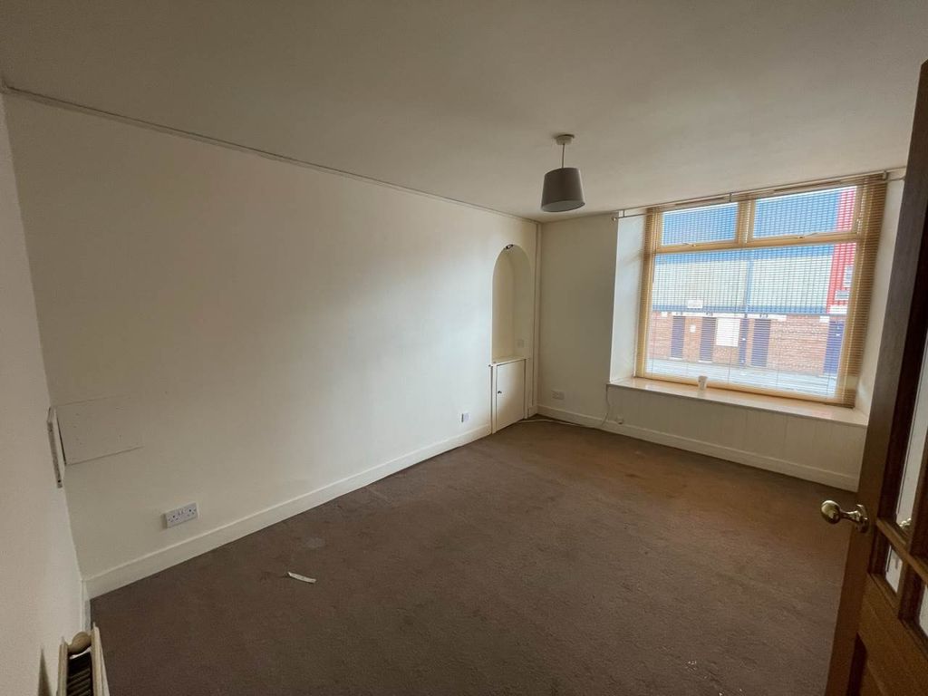 Property photo 3 of 7 Img_7210