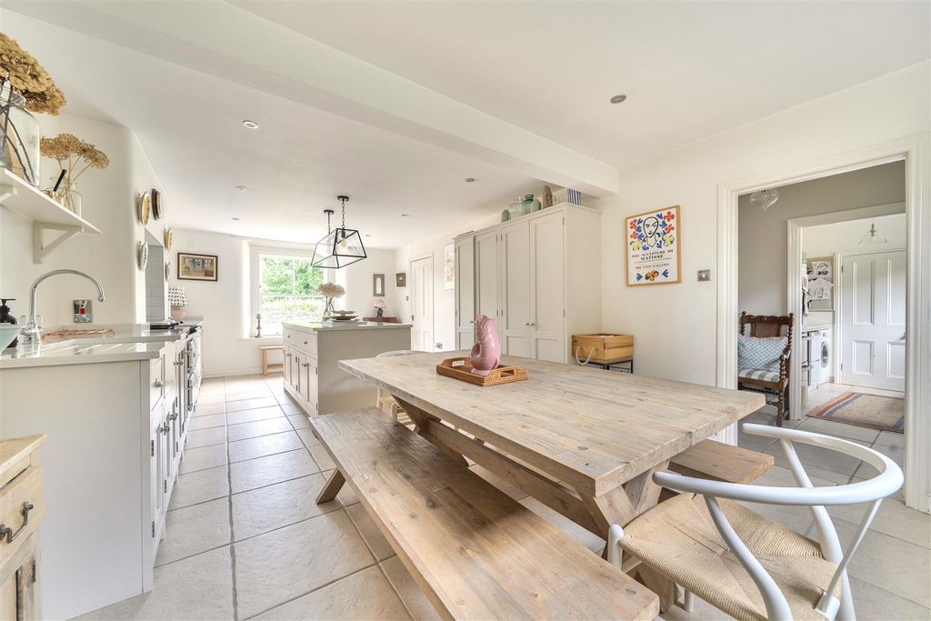 Property photo 2 of 16 2