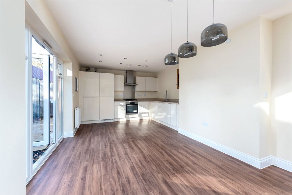 Property photo 2 of 16 Kitchen/ Diner