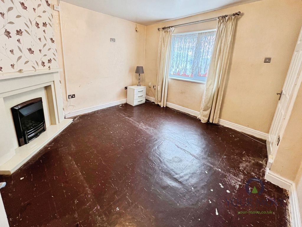 Property photo 2 of 13 Lounge 1