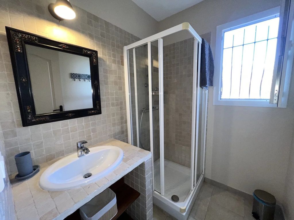 Property photo 1 of 36