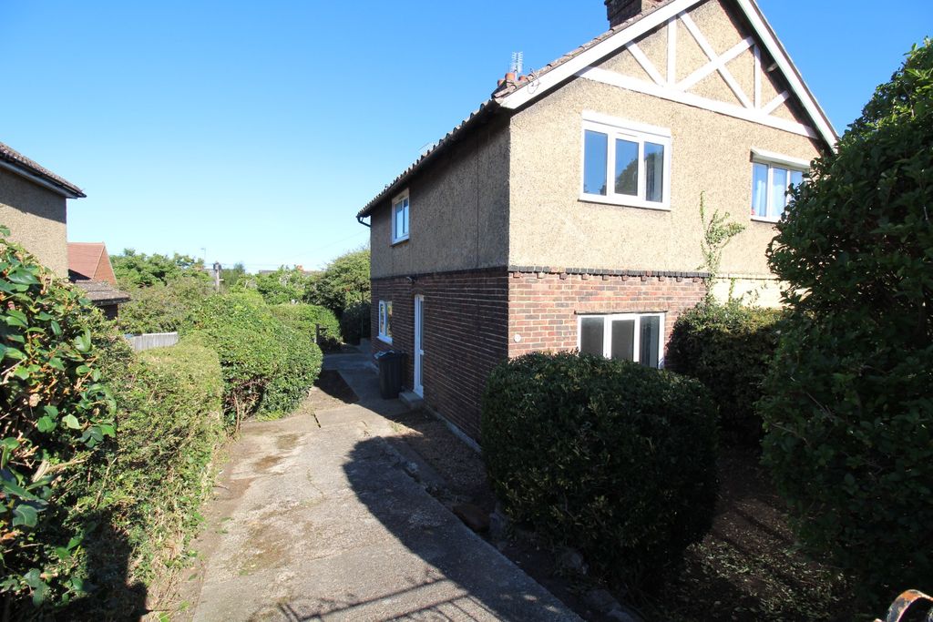 Property photo 1 of 10 3949990