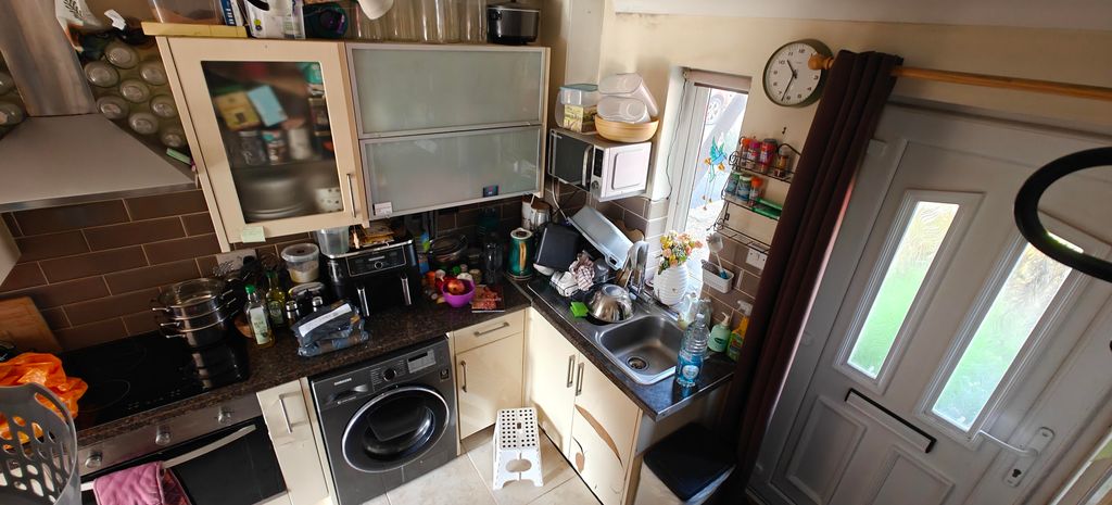 Property photo 3 of 13