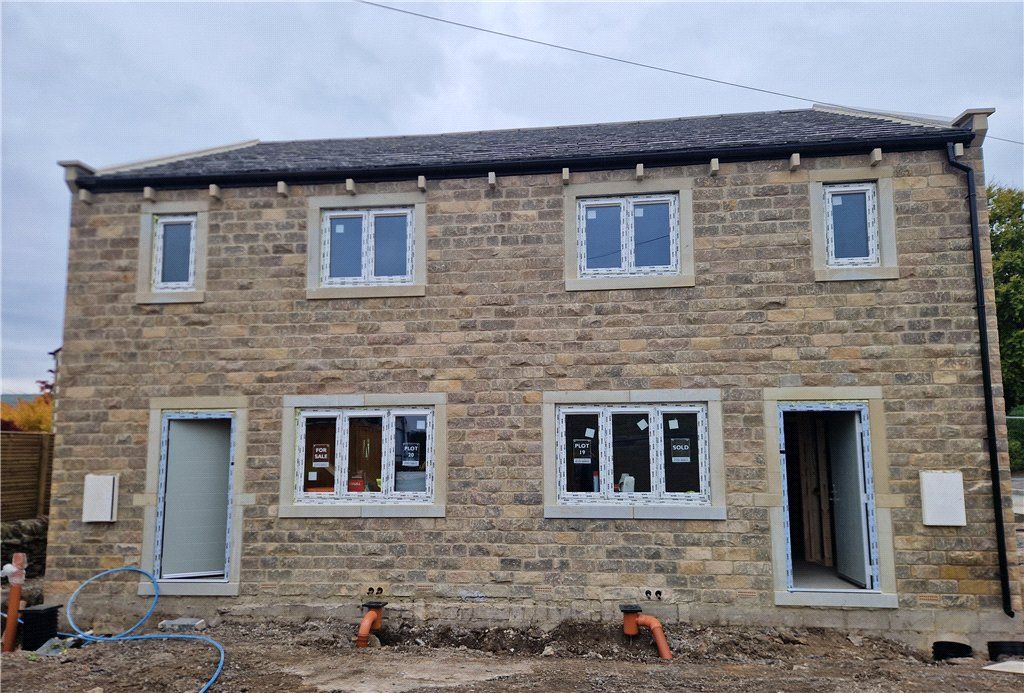 Property photo 1 of 3 External