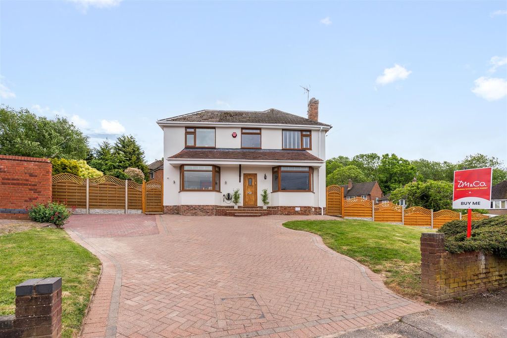 Property photo 1 of 17 63 Eden Road_14.Jpg