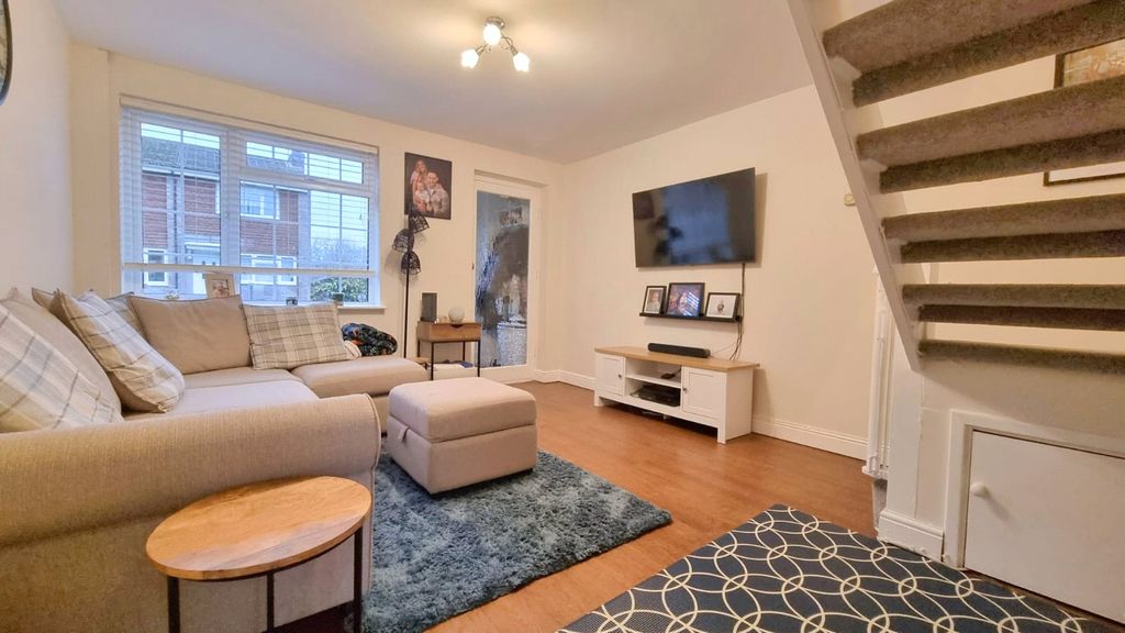 Property photo 2 of 9 Picture No. 03