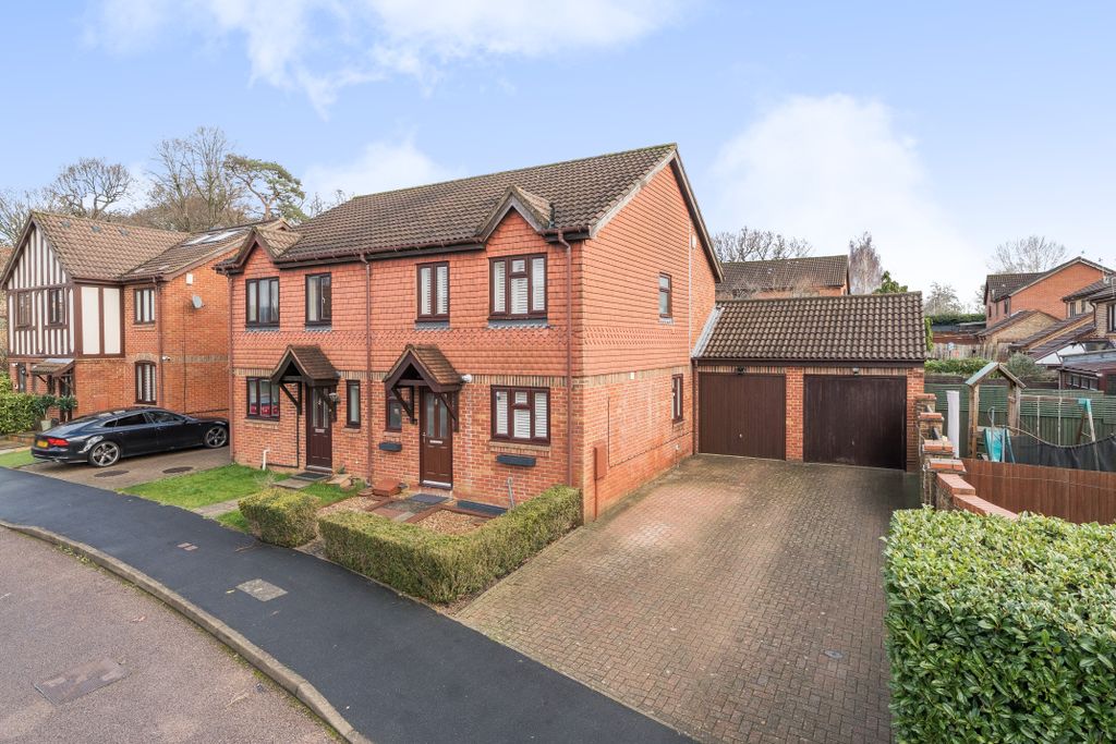 Property photo 1 of 21