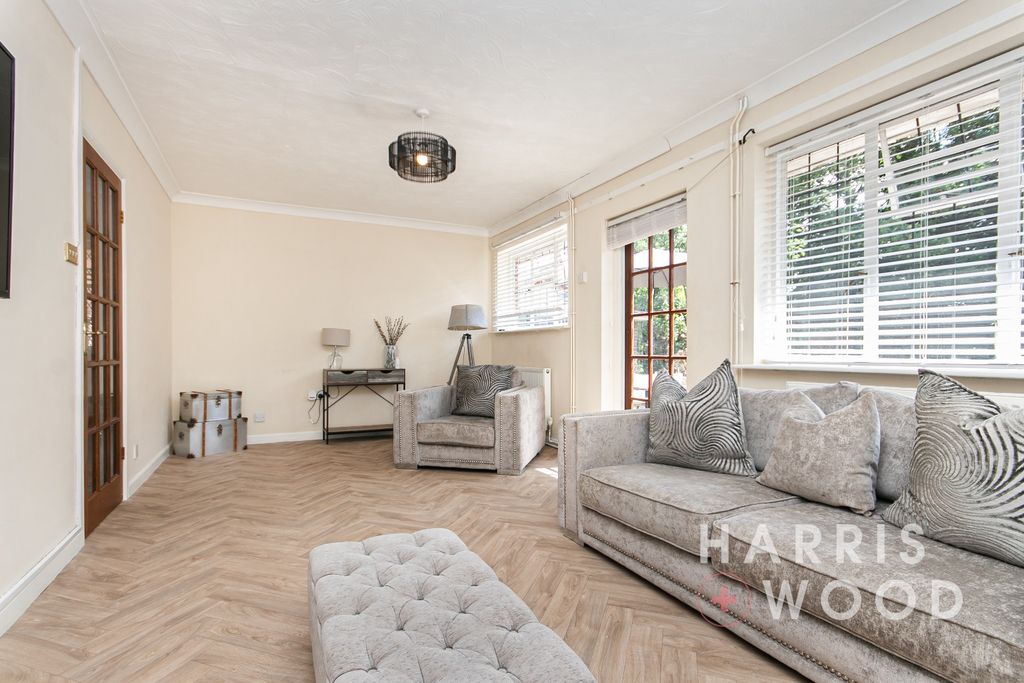 Property photo 2 of 29 4253433