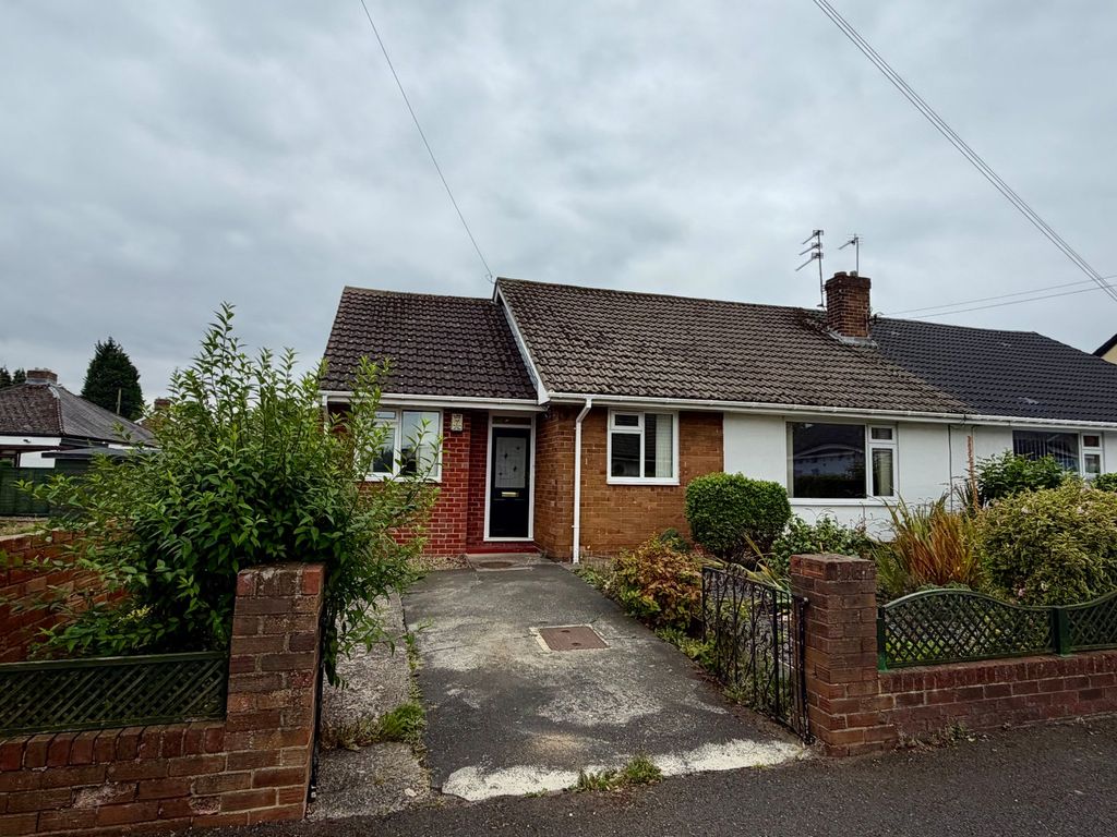 Property photo 1 of 11 Outside