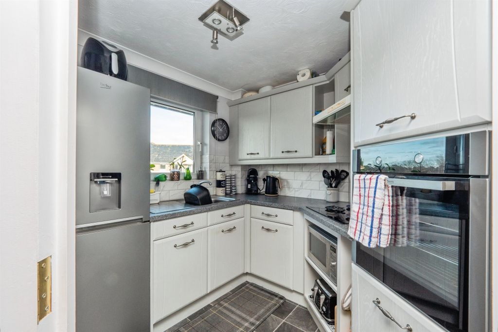 Property photo 3 of 9