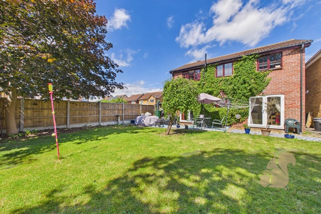 Property photo 3 of 19 Garden