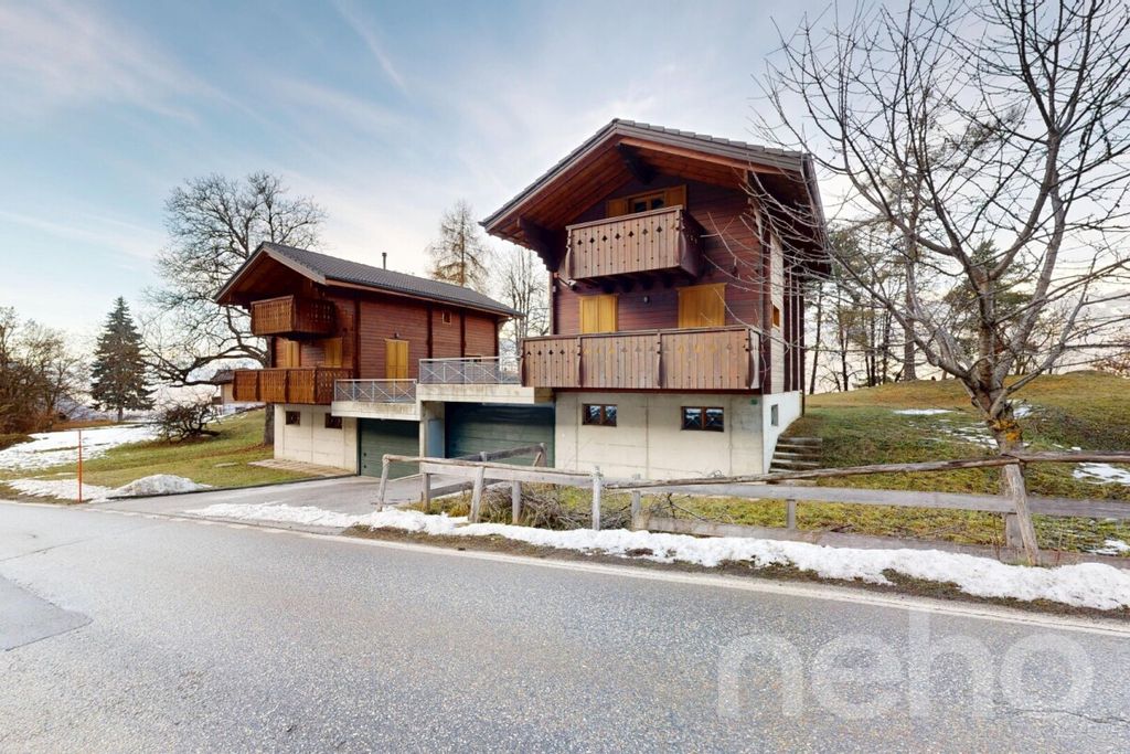 Property photo 3 of 11