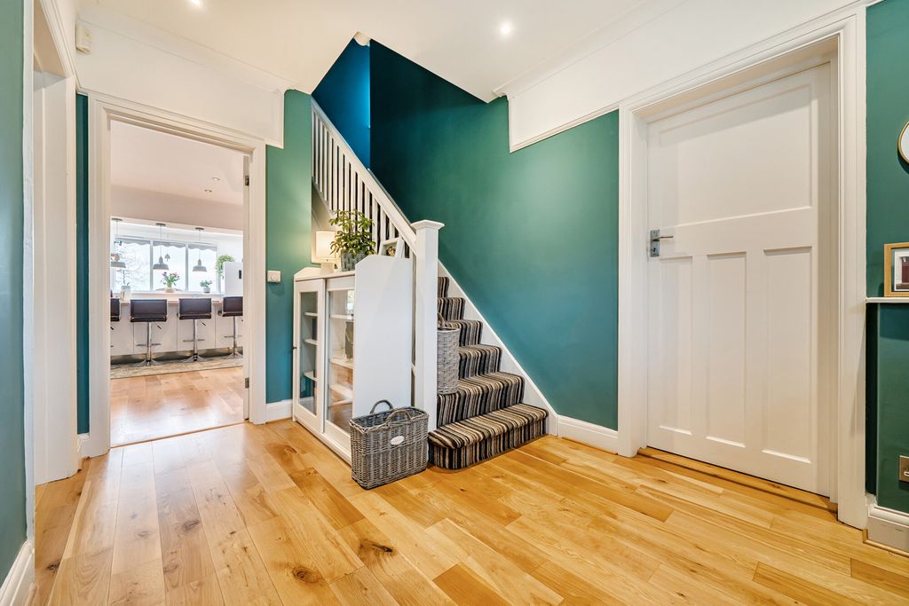 Property photo 3 of 33 1431673-23-69c278...