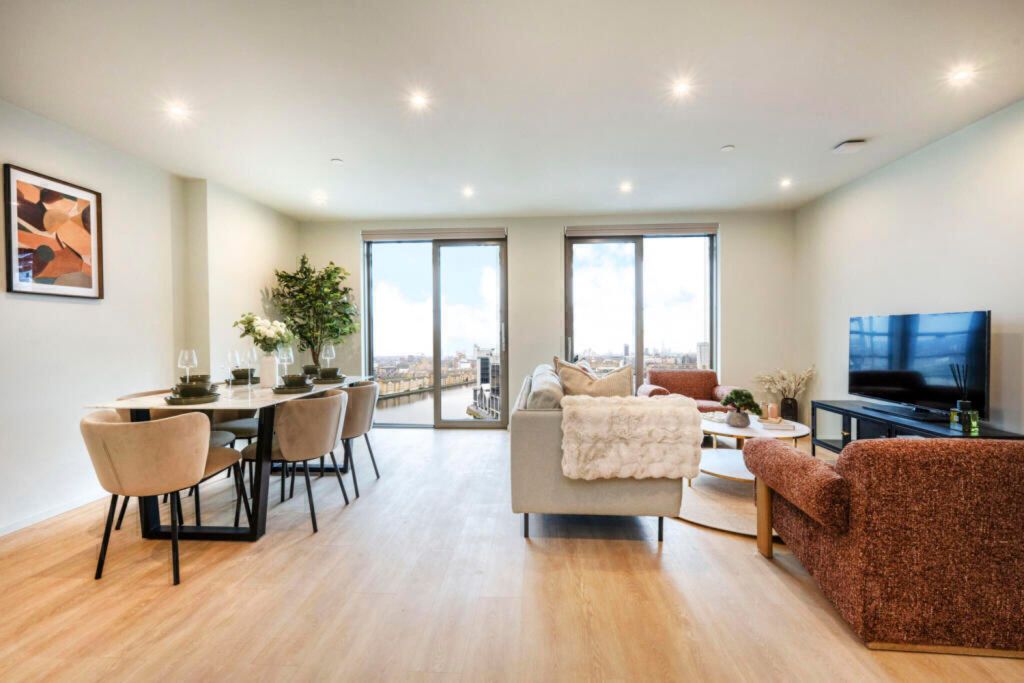 Property photo 1 of 16 Living Room