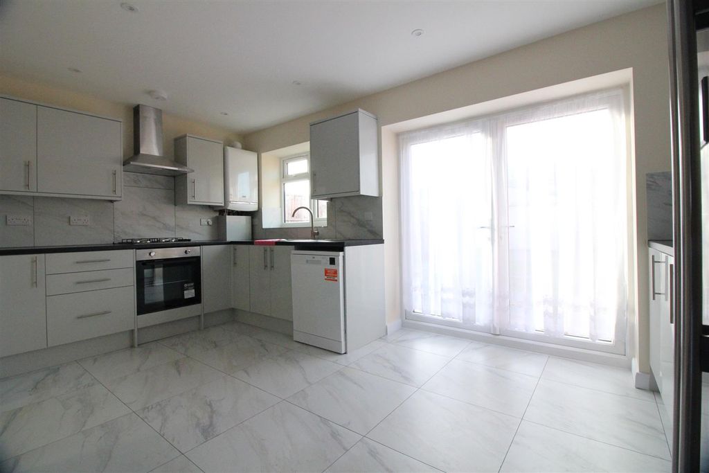 Property photo 2 of 12 Af134Fa5-B56E-481E-Badb-C948B60178Ea.Jpeg