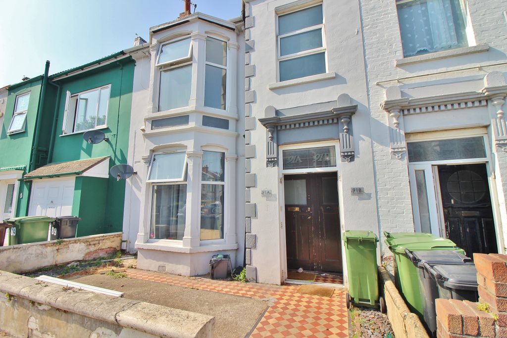 Property photo 1 of 8