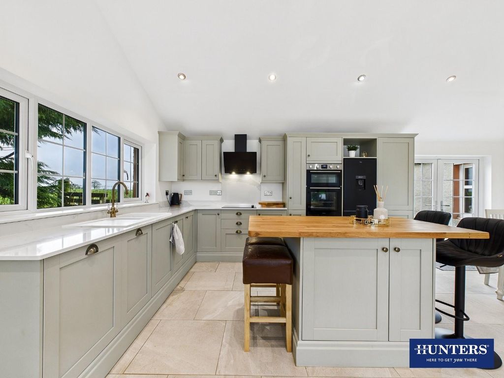 Property photo 3 of 30