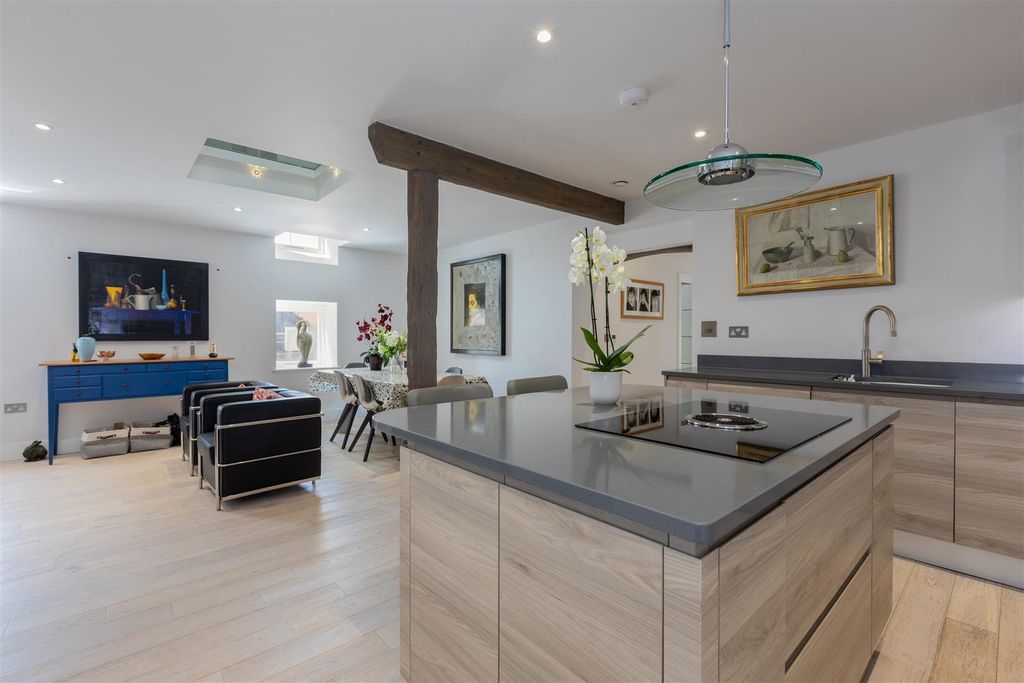 Property photo 2 of 14 1 The Maltings-05.Jpg