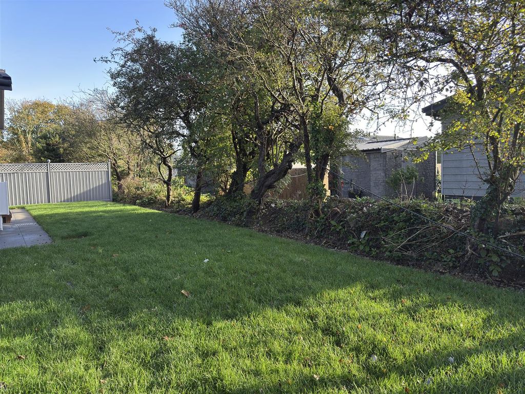 Property photo 3 of 14 Garden Photos