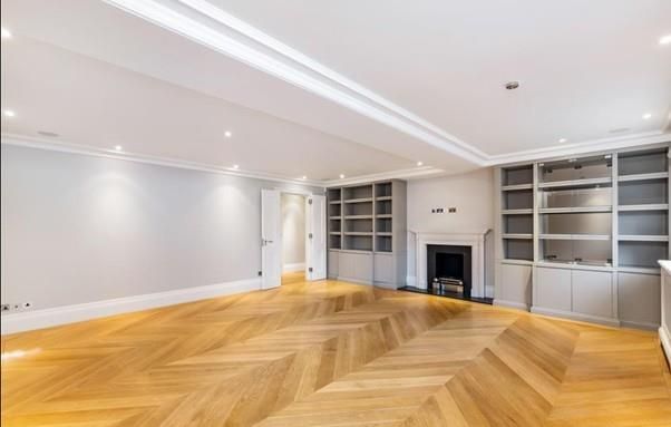 Property photo 2 of 16 Living Room2.Jpg