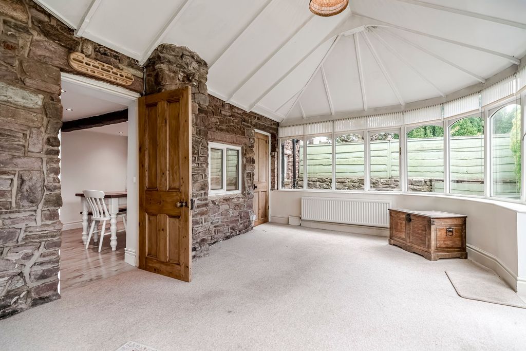 Property photo 3 of 41