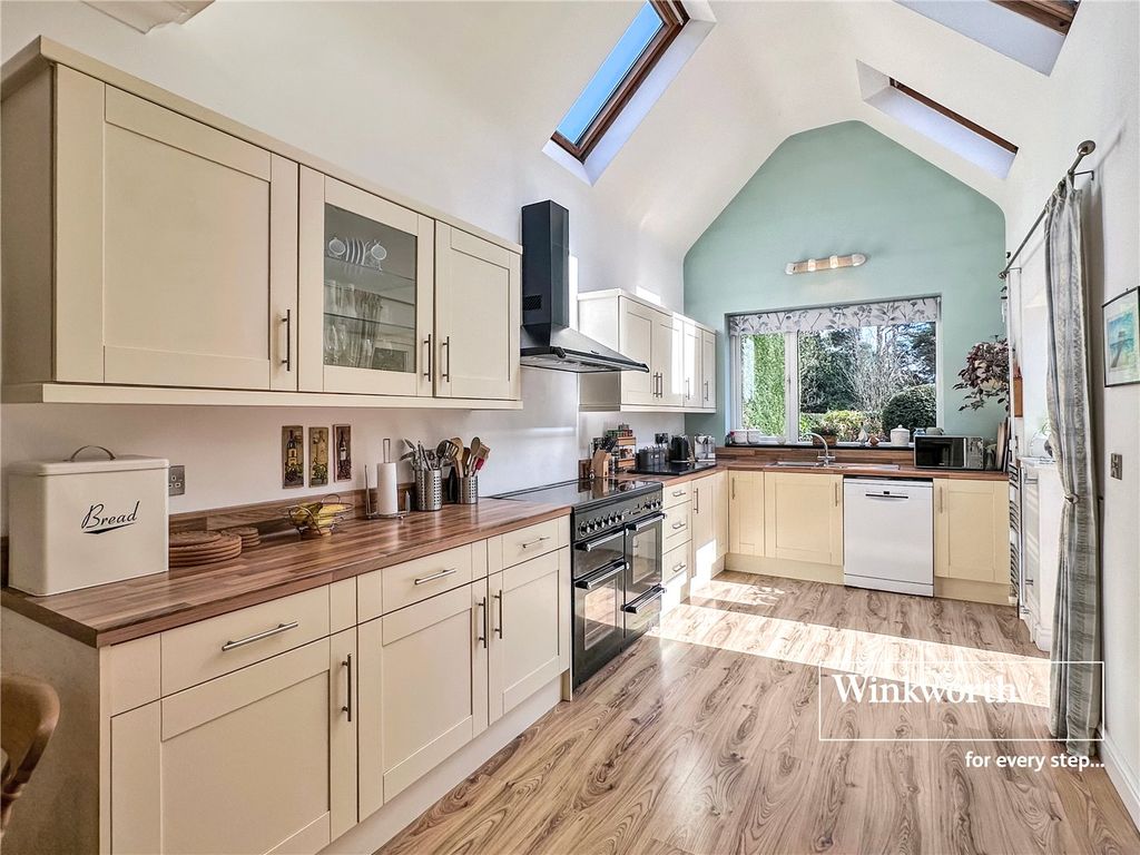 Property photo 2 of 23 Picture No. 47