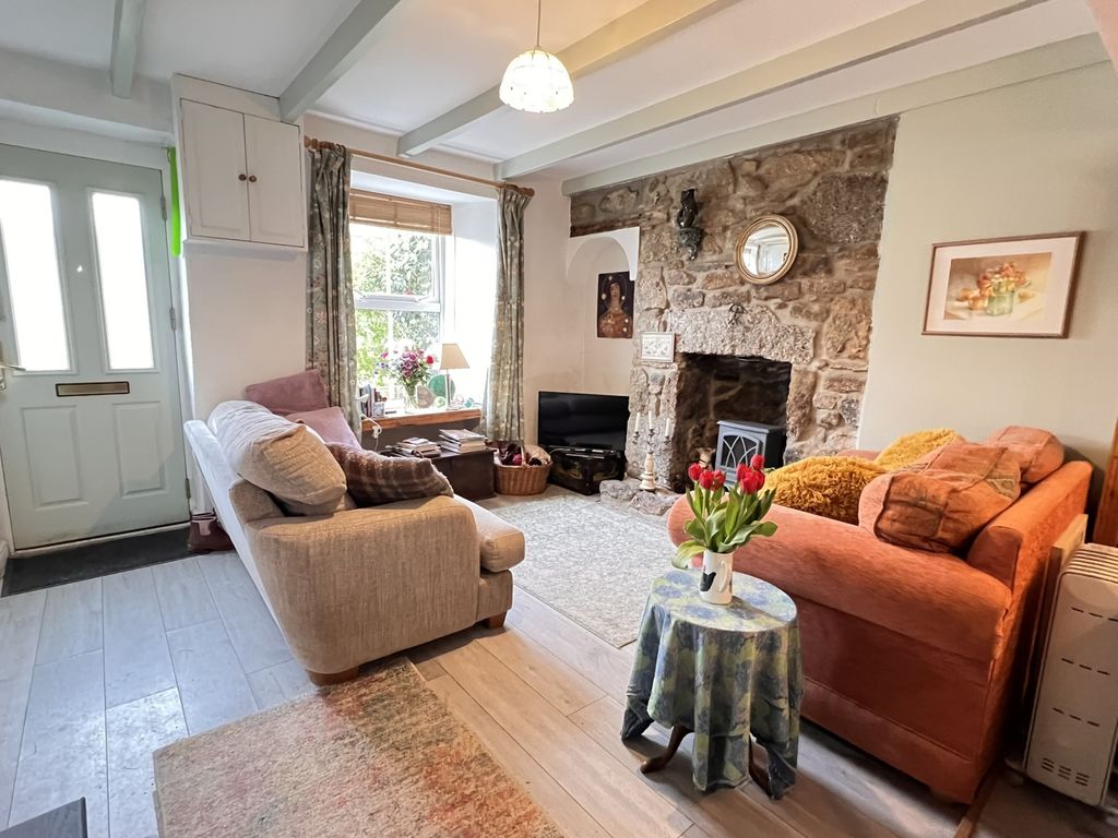 Property photo 2 of 11 Gallery