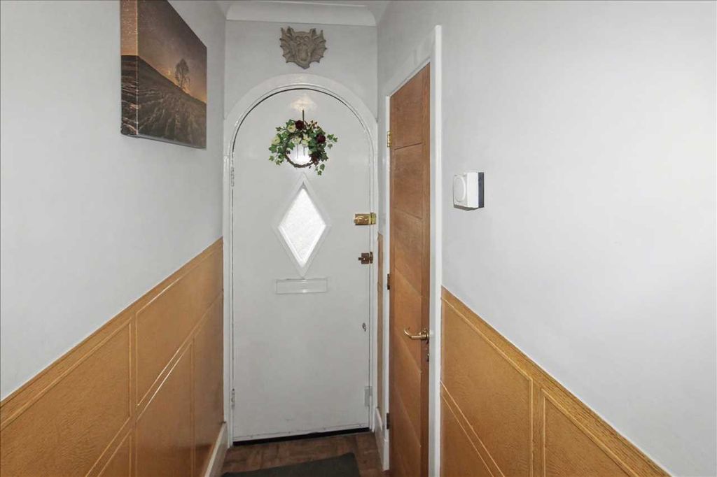 Property photo 2 of 29 Entrance Hallway