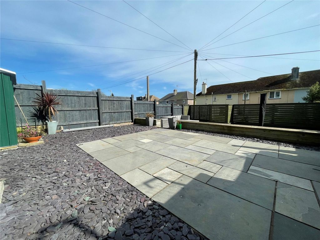Property photo 2 of 11 Picture No. 17