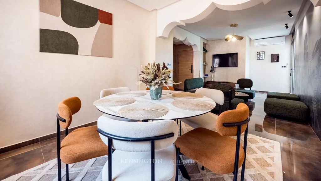 Property photo 3 of 27