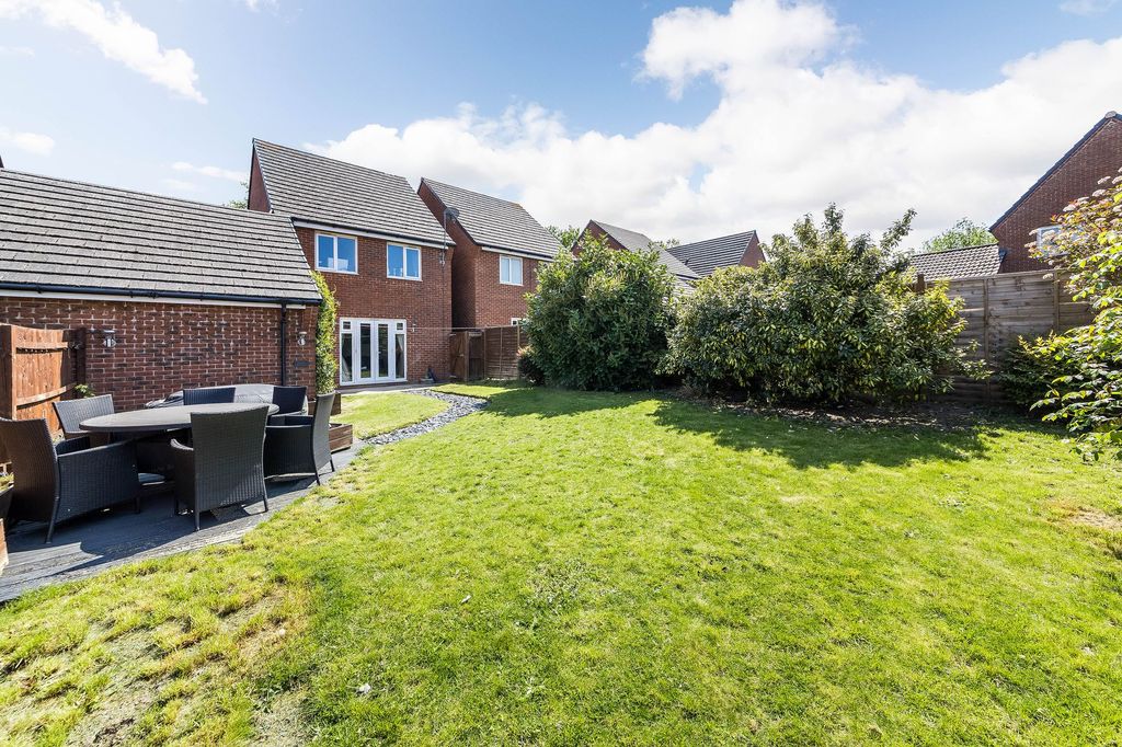 Property photo 2 of 16