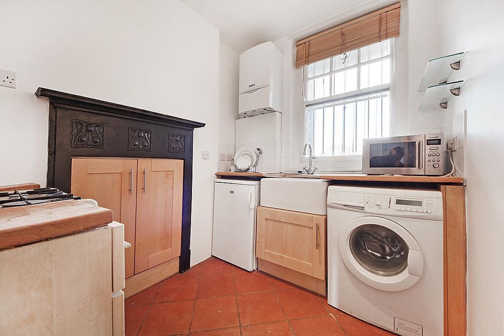 Property photo 2 of 5